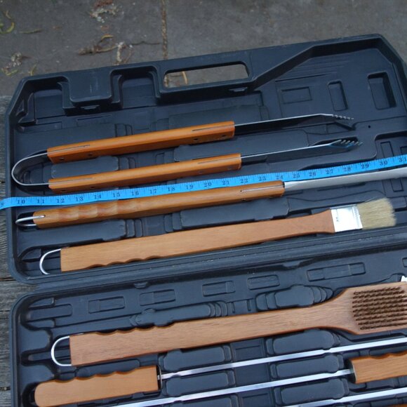Nice Wood Handle BBQ Set with Plastic Carrying Case Like New! - Picture 9 of 16